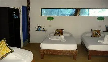 Tunich Bed and Breakfast Τουλούμ